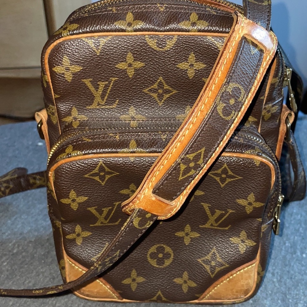 Vintage Authentic Louis Vuitton Amazone Bag